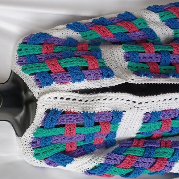 Vintage handmade granny square crochet duster cardigan set, open front, shorts - Picture 2 of 4